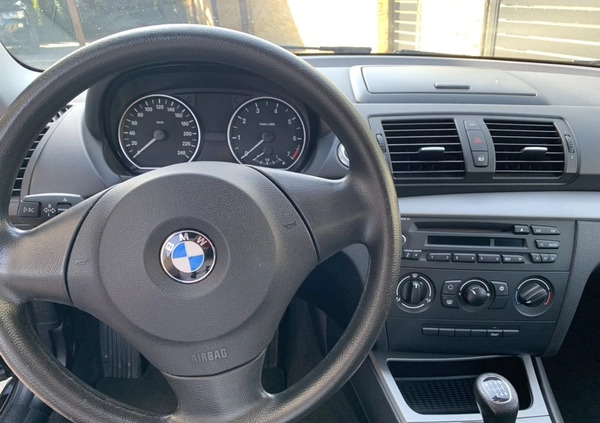 BMW Seria 1 cena 12300 przebieg: 165000, rok produkcji 2010 z Niepołomice małe 466